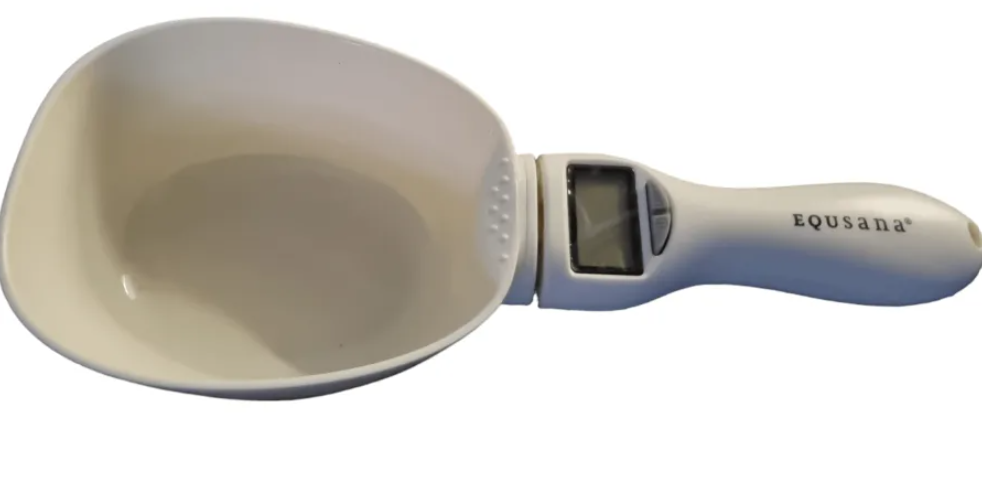 Equsana fodermål med digital vægt