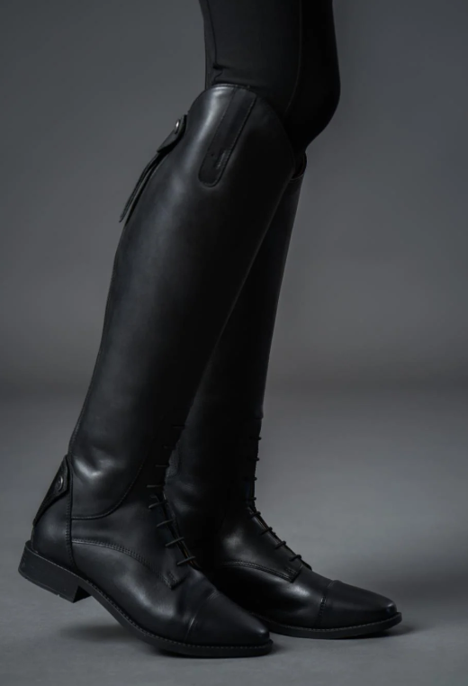 EQUIPAGE MEGAN Læderridestøvler – Bred Model